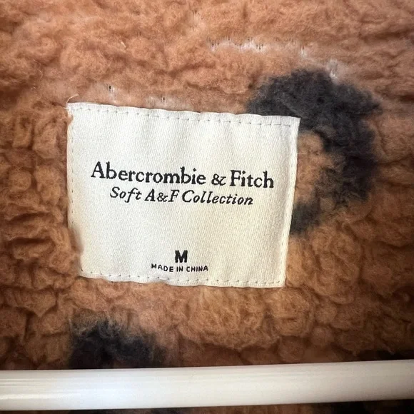 Abercrombie and Fitch Leopard Sherpa Pullover - Picture 4 of 6